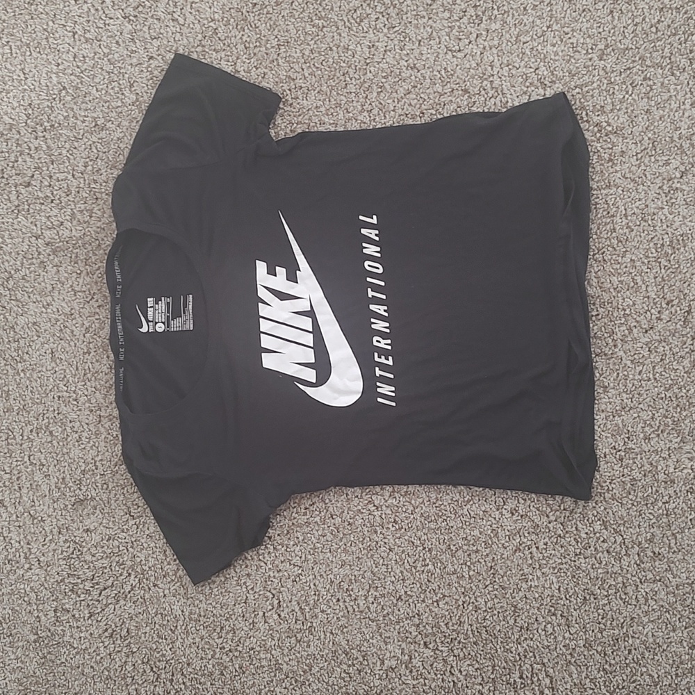 Nike International Tee